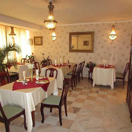 Pension Dinu Residence Timisoara Ngoại thất bức ảnh