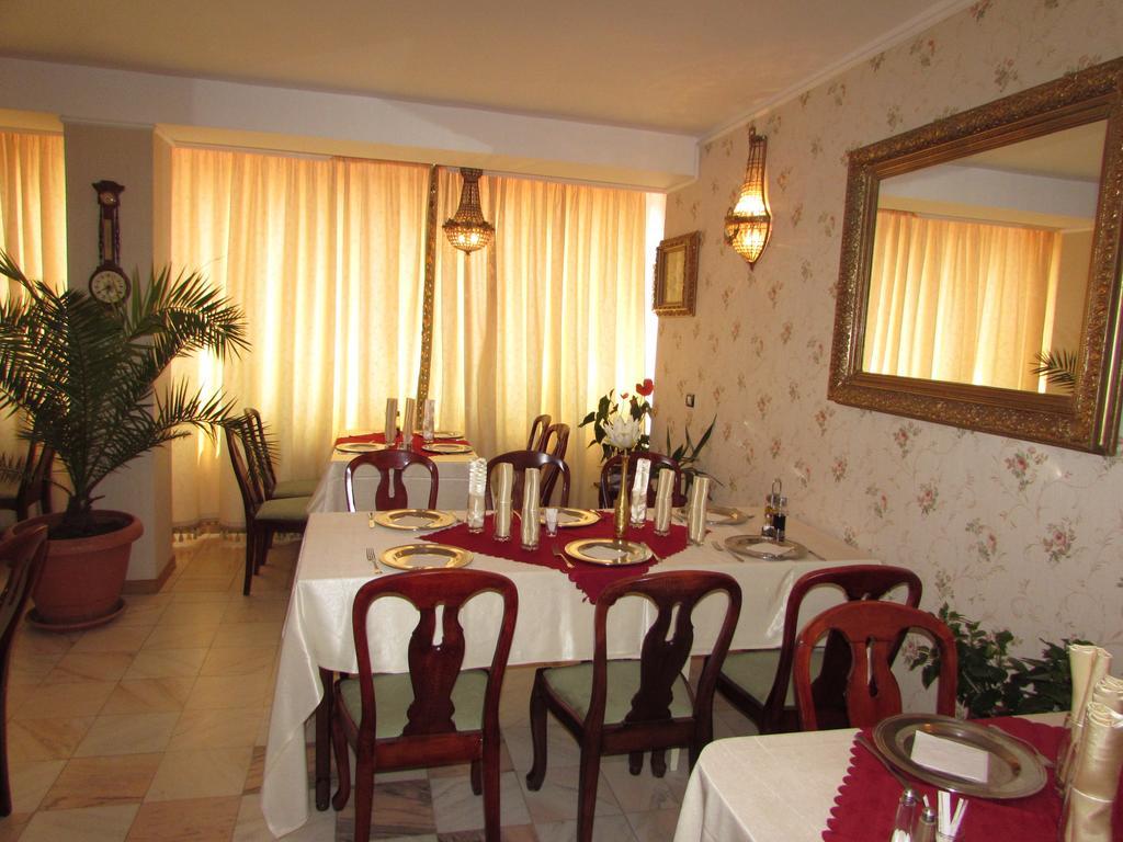 Pension Dinu Residence Timisoara Ngoại thất bức ảnh