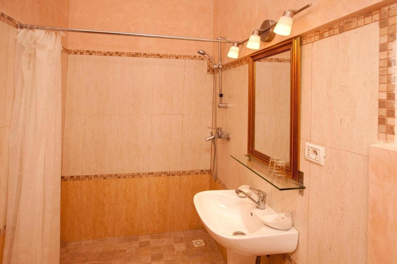 Pension Dinu Residence Timisoara Ngoại thất bức ảnh