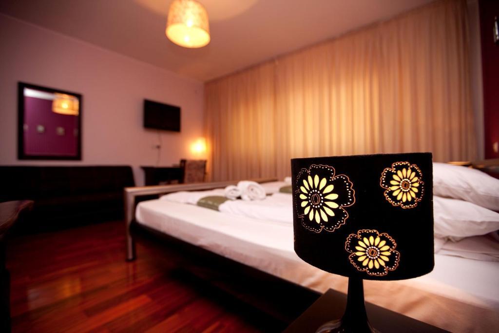 Pension Dinu Residence Timisoara Phòng bức ảnh