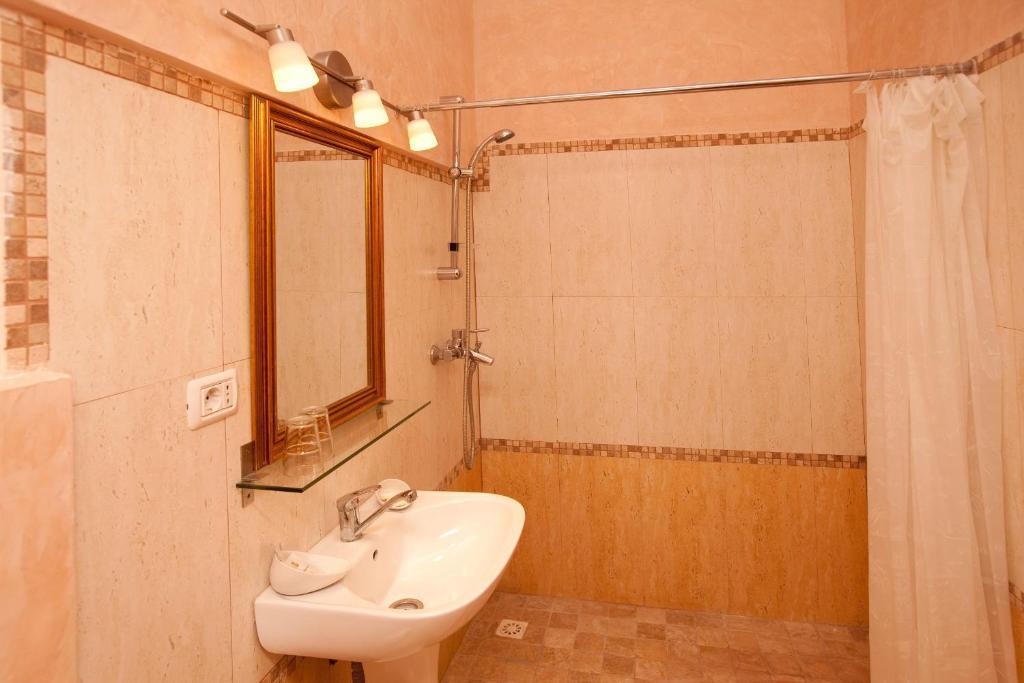Pension Dinu Residence Timisoara Phòng bức ảnh